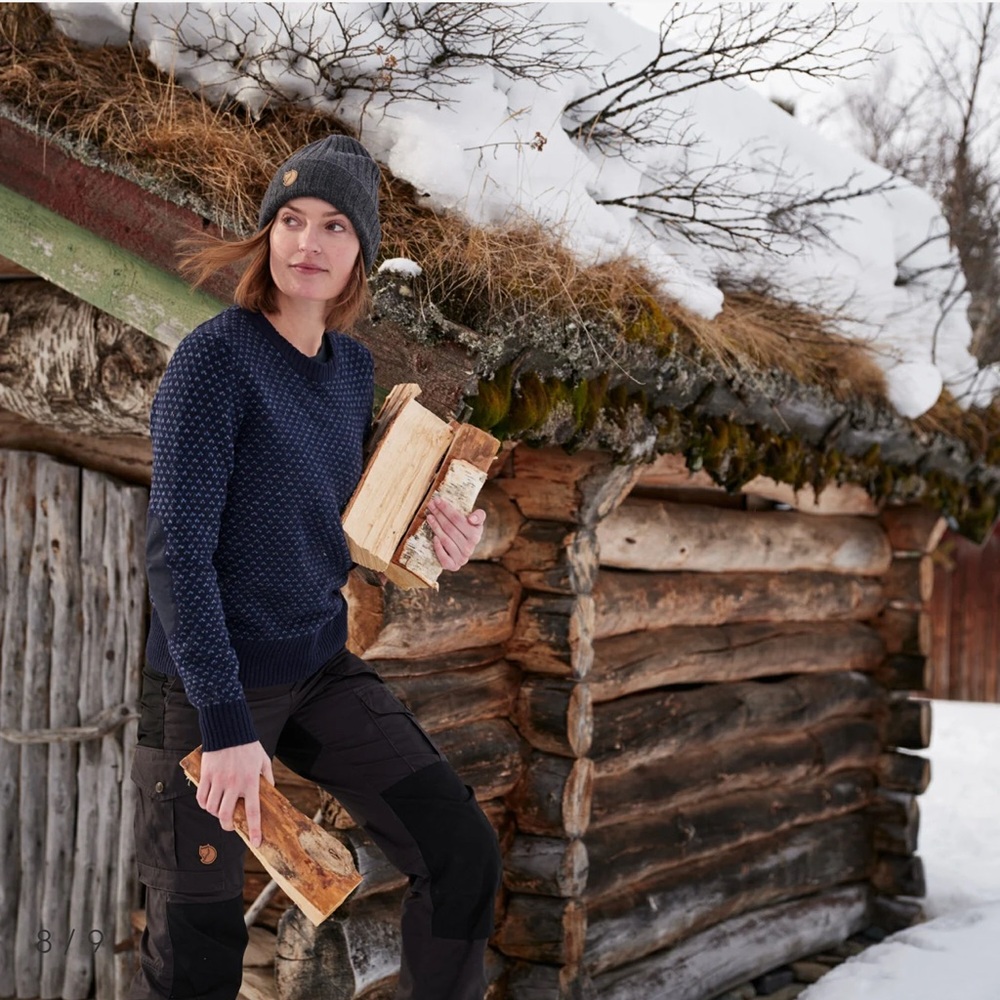 Women’s Fjallraven ÖVIK NORDIC SWEATER in Navy Size Smalll